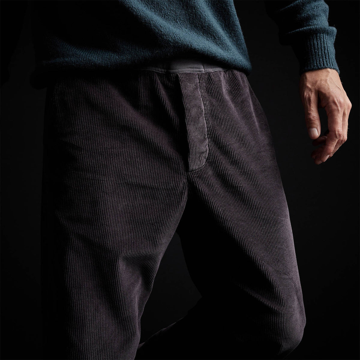 Relaxed Fit Cord Chino in French Navy Pigment | James Perse Los Angeles