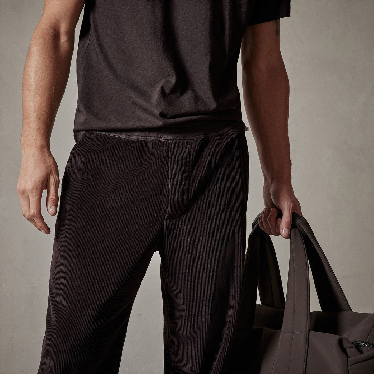 Relaxed Fit Corduroy Chino in Kona | James Perse Los Angeles