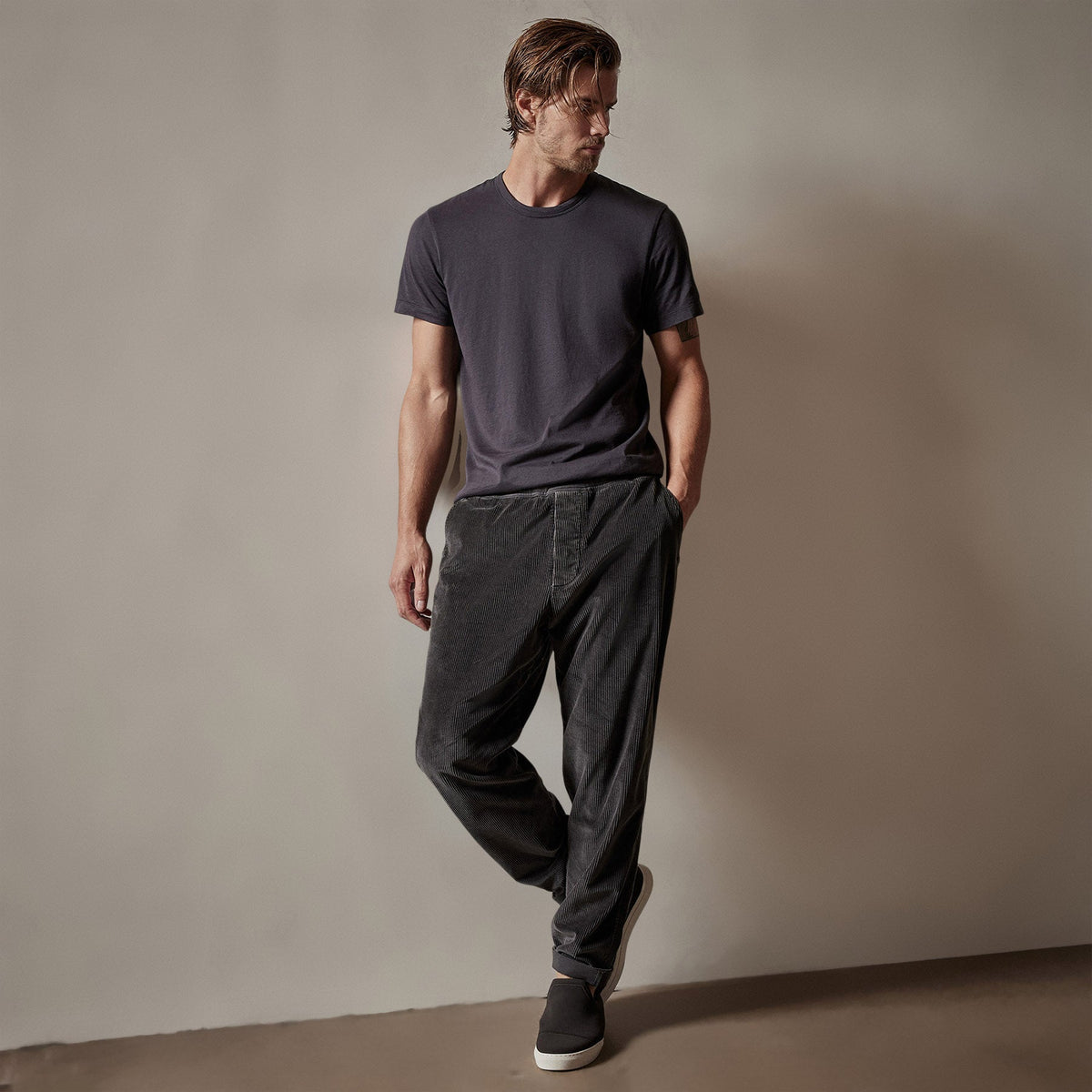 Relaxed Fit Corduroy Chino in Magma Pigment | James Perse Los Angeles