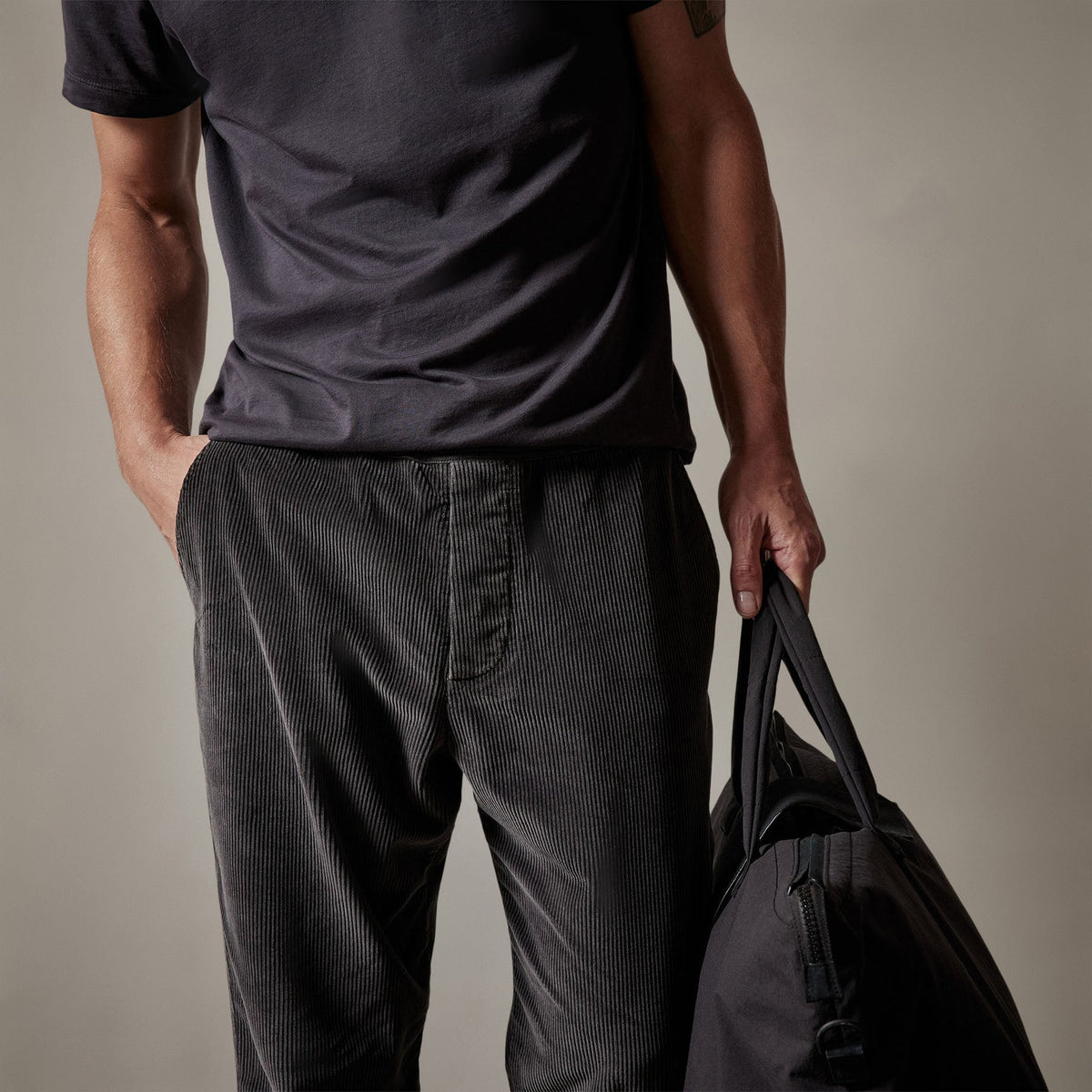 Relaxed Fit Corduroy Chino in Magma Pigment | James Perse Los Angeles