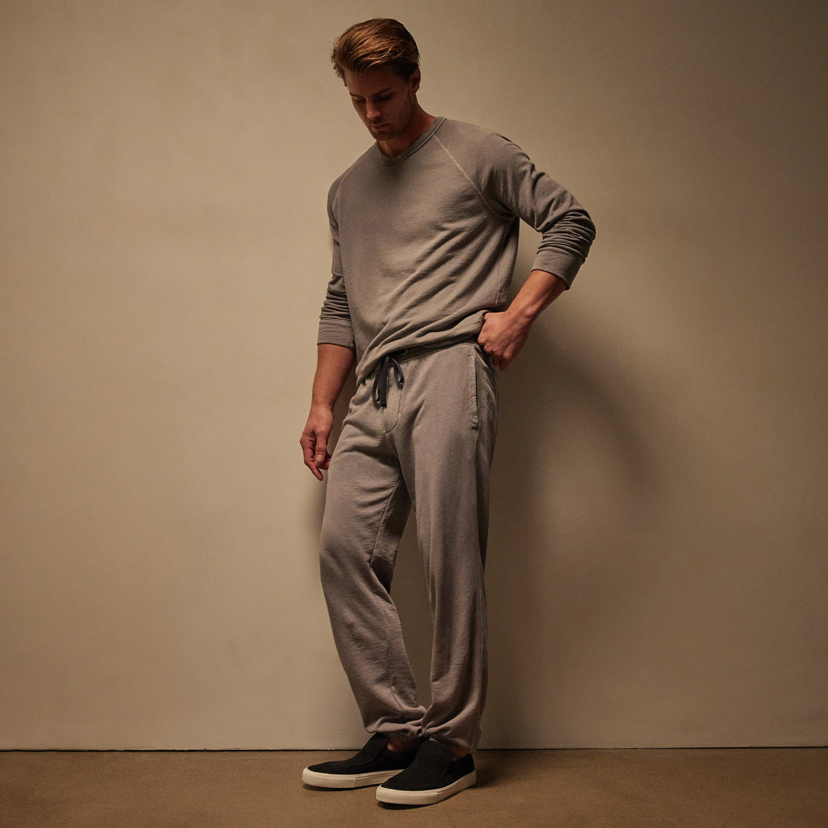 Vintage French Terry Sweatpant in Silver Grey Pigment | James Perse Los Angeles