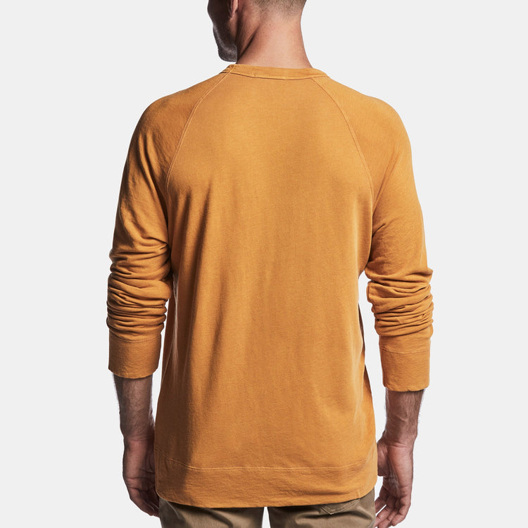 Vintage Fleece Sweatshirt in Brass Pigment | James Perse Los Angeles