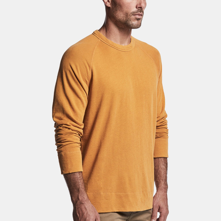 Vintage Fleece Sweatshirt in Brass Pigment | James Perse Los Angeles
