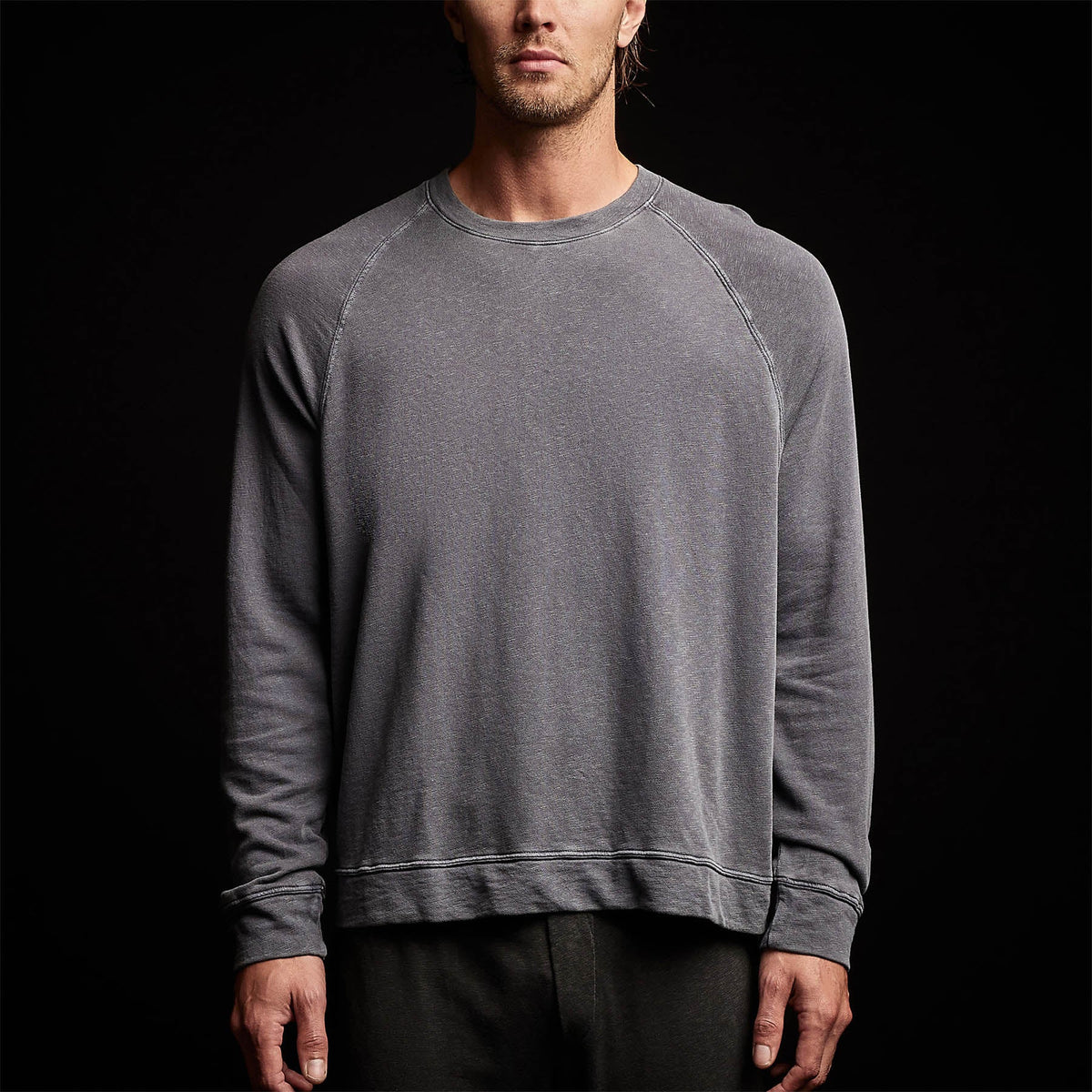 French Terry Raglan Sweatshirt in North Pigment | James Perse Los Angeles