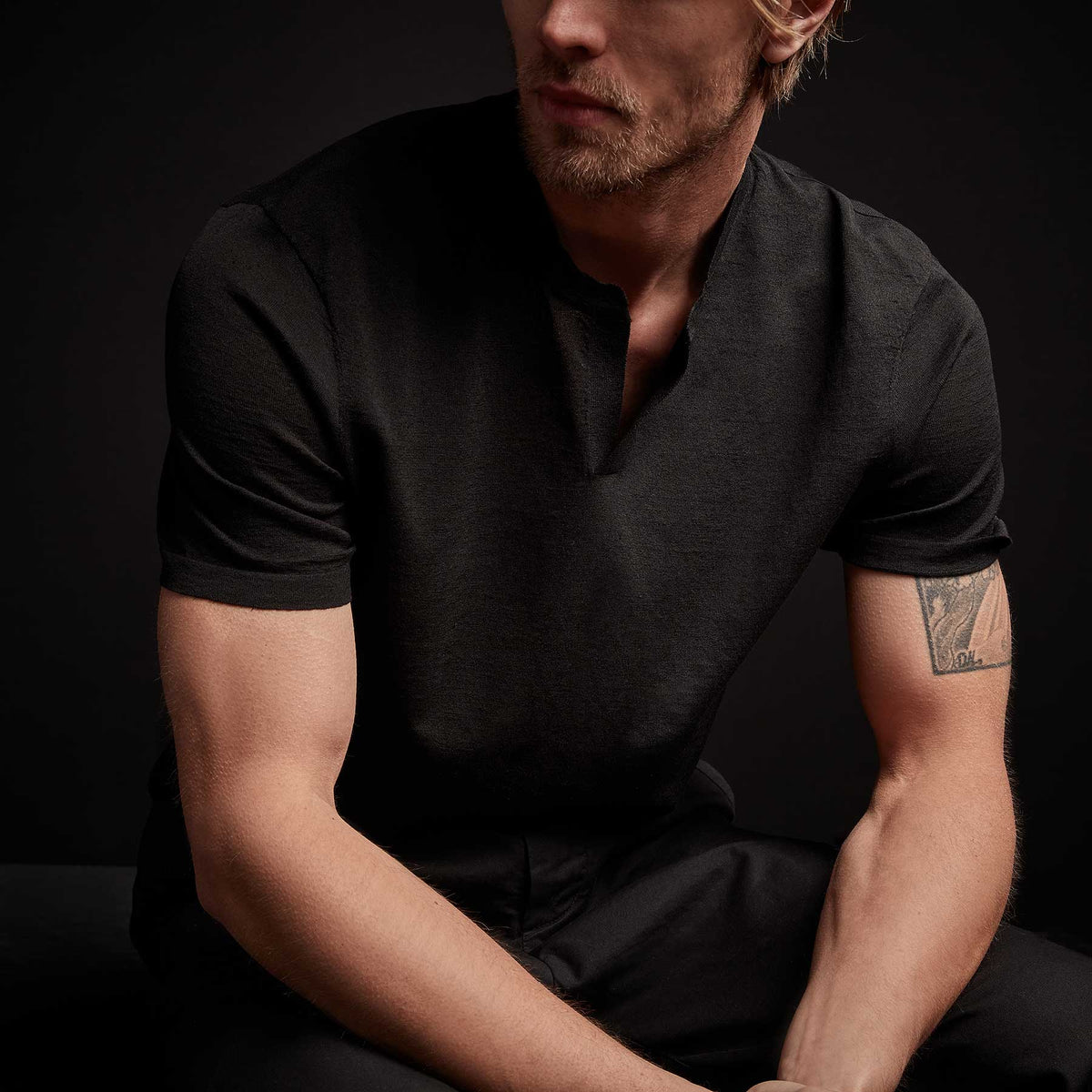 Linen Blend Short Sleeve Henley Sweater - Black | James Perse Los Angeles