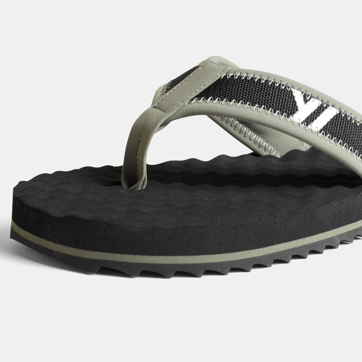 Y/OSEMITE Sport Flip Flop   Kids In Black/Grey | James Perse Los Angeles
