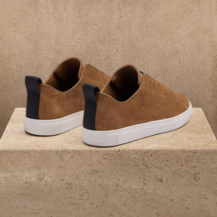 Men's Suede Solstice Sneaker in Chestnut | James Perse Los Angeles