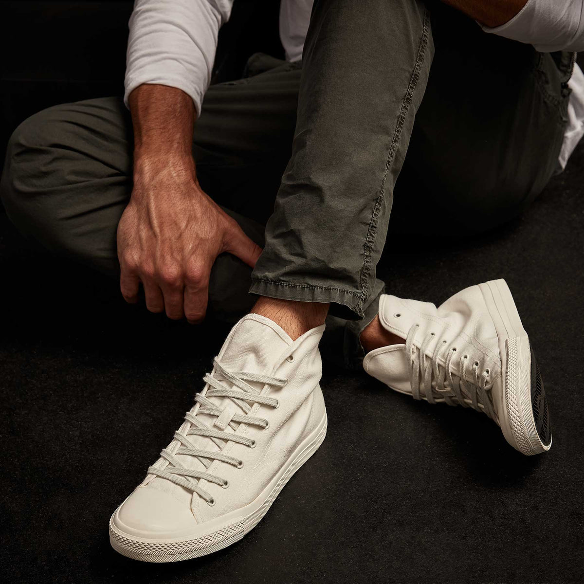Men's High Top Vulcanized Sneaker In Canvas | James Perse Los Angeles