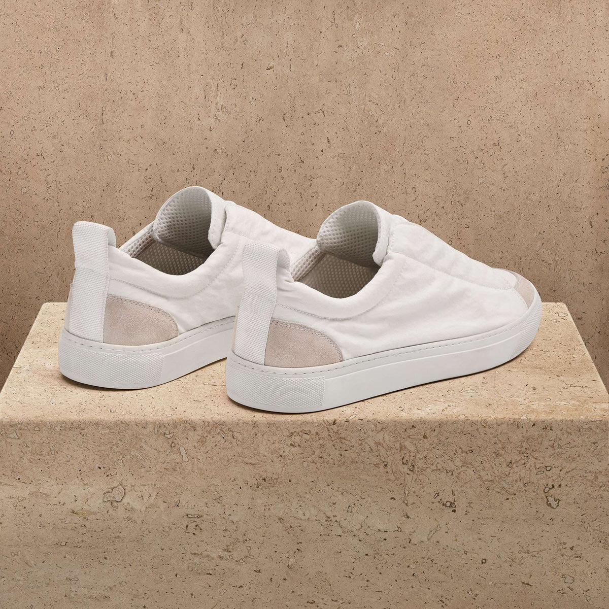 Men's Solstice Skate Low Top Sneaker in White/Taupe | James Perse Los Angeles