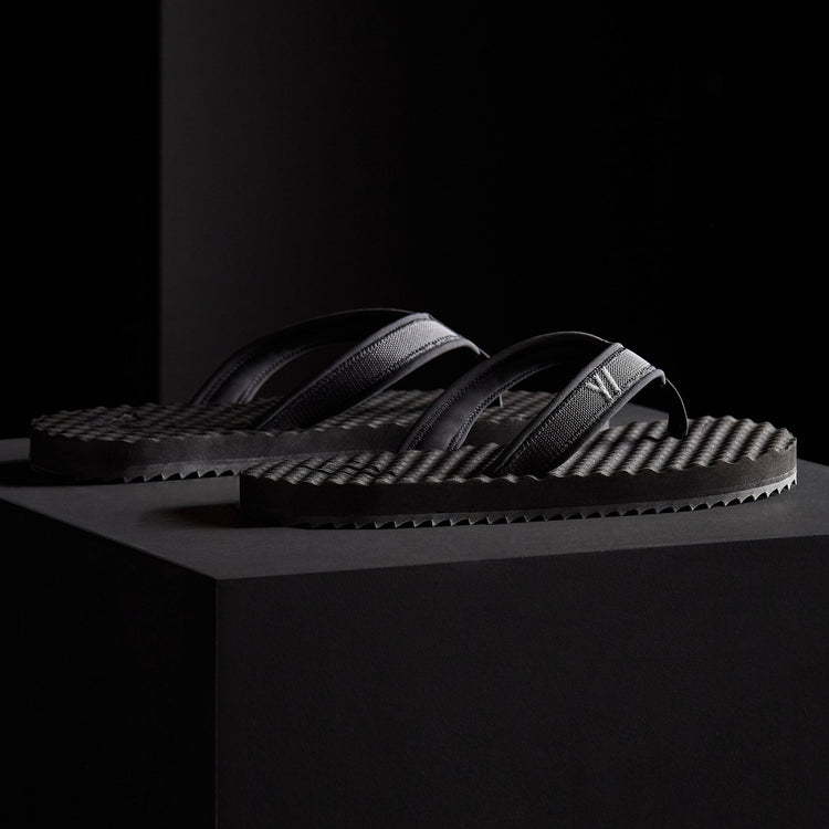Men's Y/OSEMITE Sport Flip Flop - Black/Black | James Perse Los Angeles