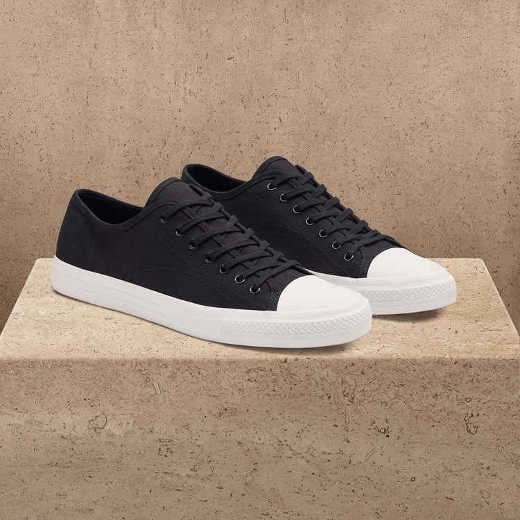 Men's Cotton Canvas Low Top Sneaker in Black | James Perse Los Angeles