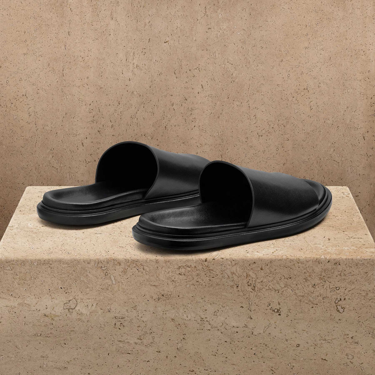 Men's Leather Slide in Black | James Perse Los Angeles