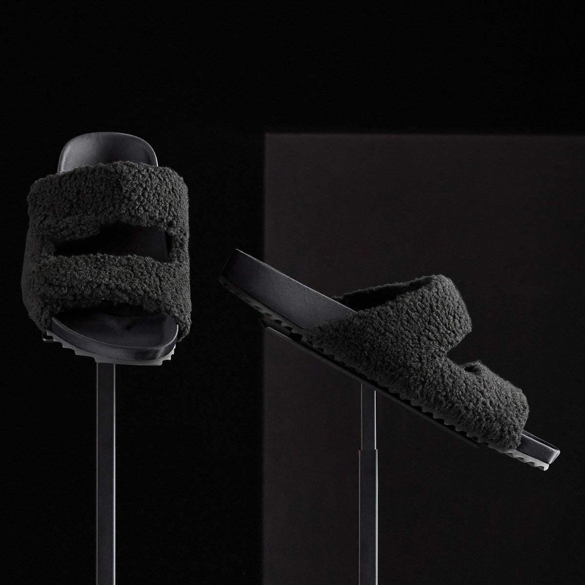 Mens Double Strap Shearling Slide in Black | James Perse Los Angeles