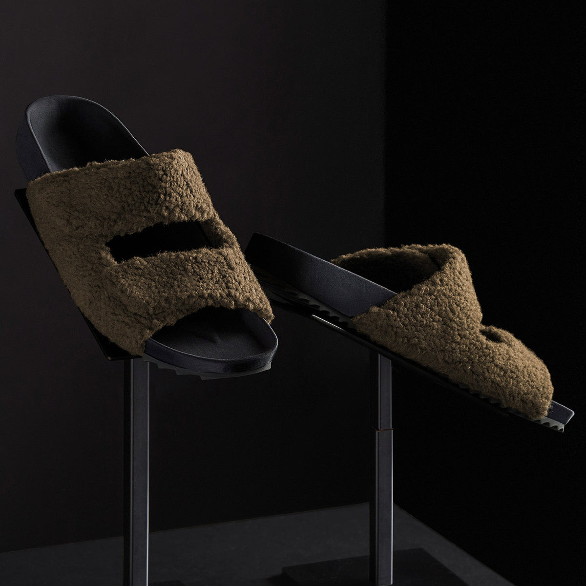 Mens Double Strap Shearling Slide in Olive | James Perse Los Angeles