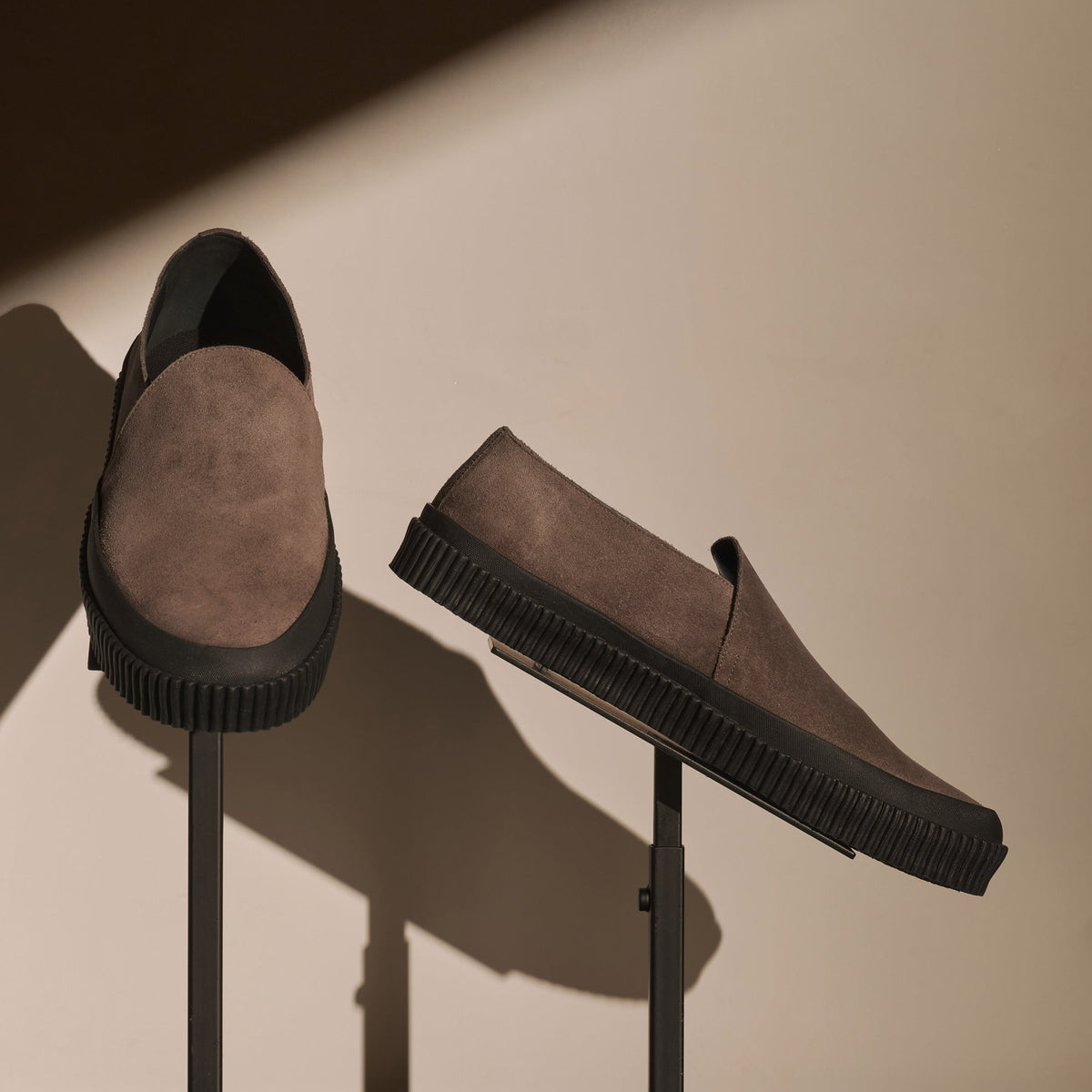 Men's Vulcanized Slip On Loafer in Cement | James Perse Los Angeles