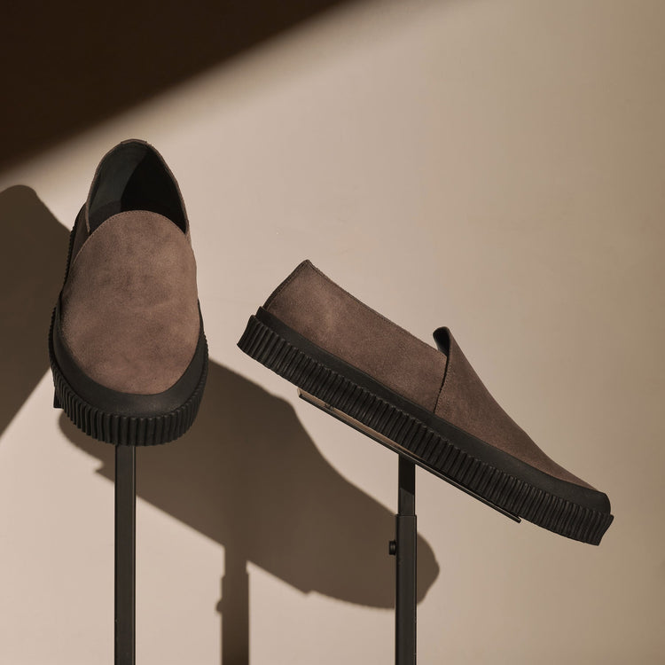 Men's Vulcanized Slip On Loafer in Cement | James Perse Los Angeles