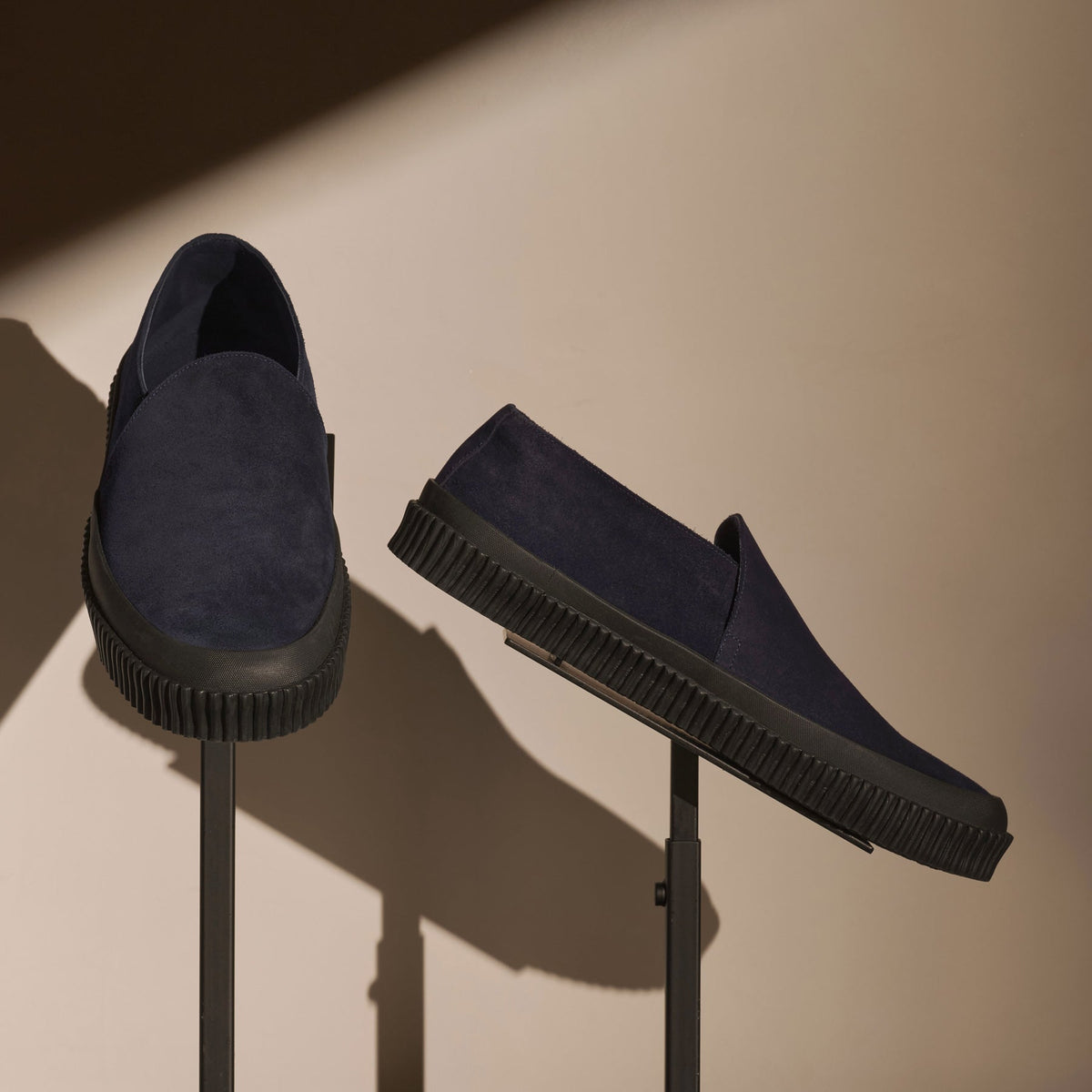 Men's Vulcanized Slip On Loafer in Navy | James Perse Los Angeles
