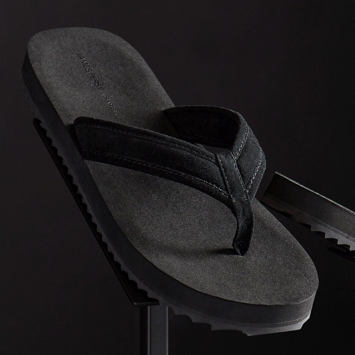 Men's Suede Flip Flop in Black | James Perse Los Angeles