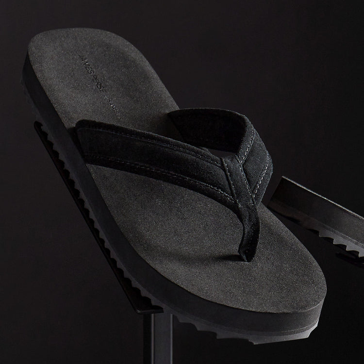 Men's Suede Flip Flop in Black | James Perse Los Angeles