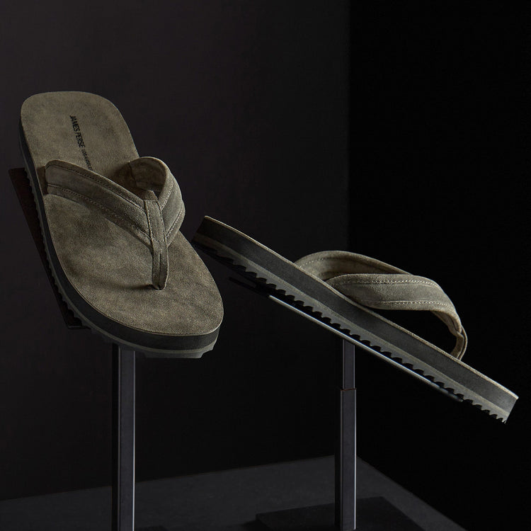 Men's Suede Flip Flop in Olive | James Perse Los Angeles