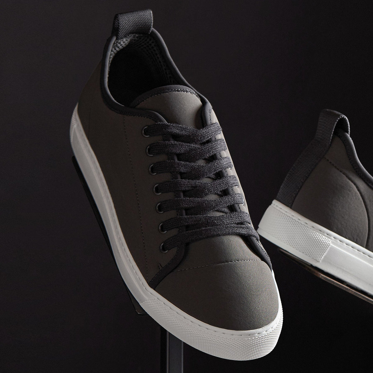 Carbon Low - Carbon Grey | James Perse Los Angeles