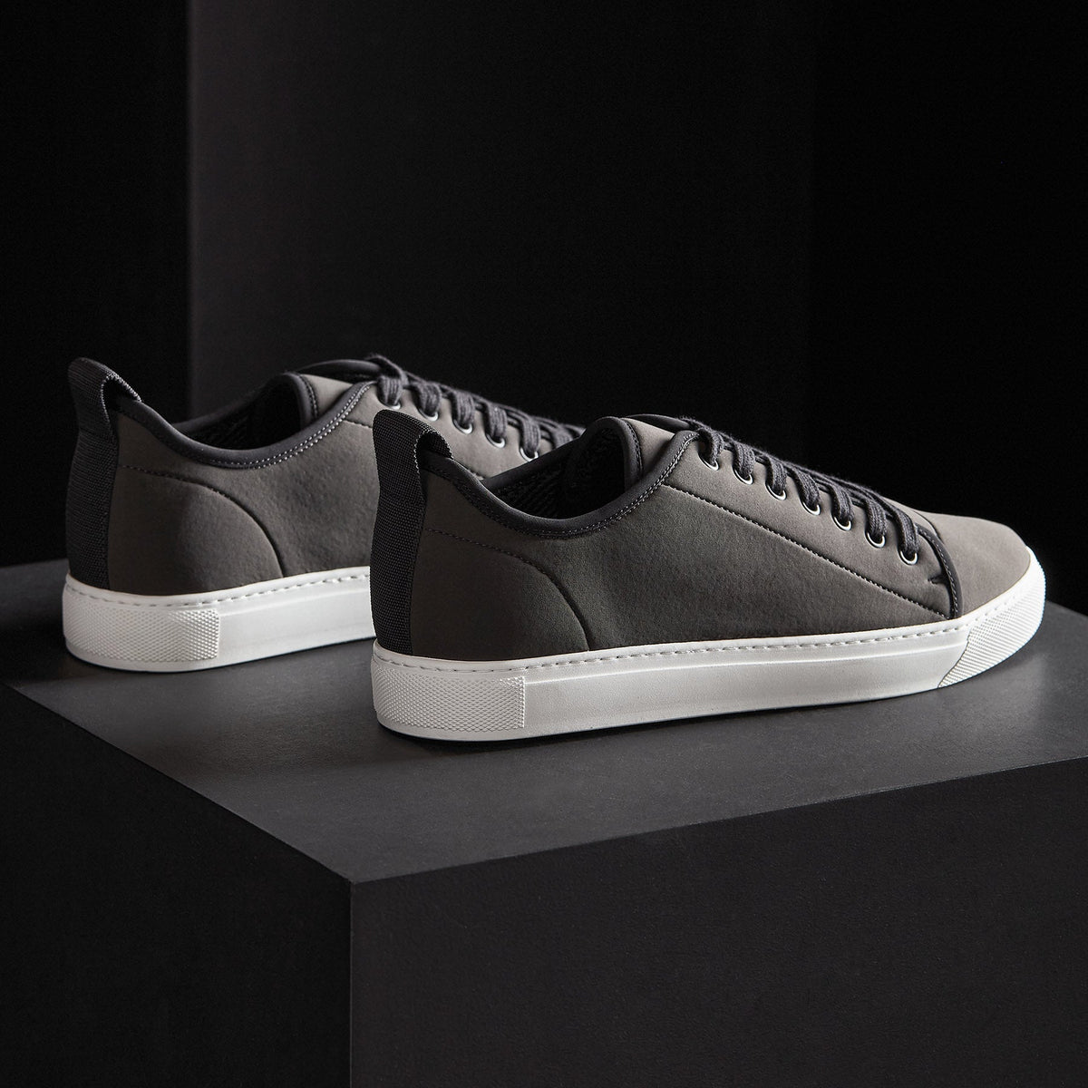 Carbon Low - Carbon Grey | James Perse Los Angeles