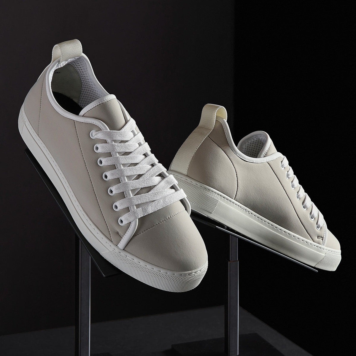 Men's Carbon Low in Sand | James Perse Los Angeles