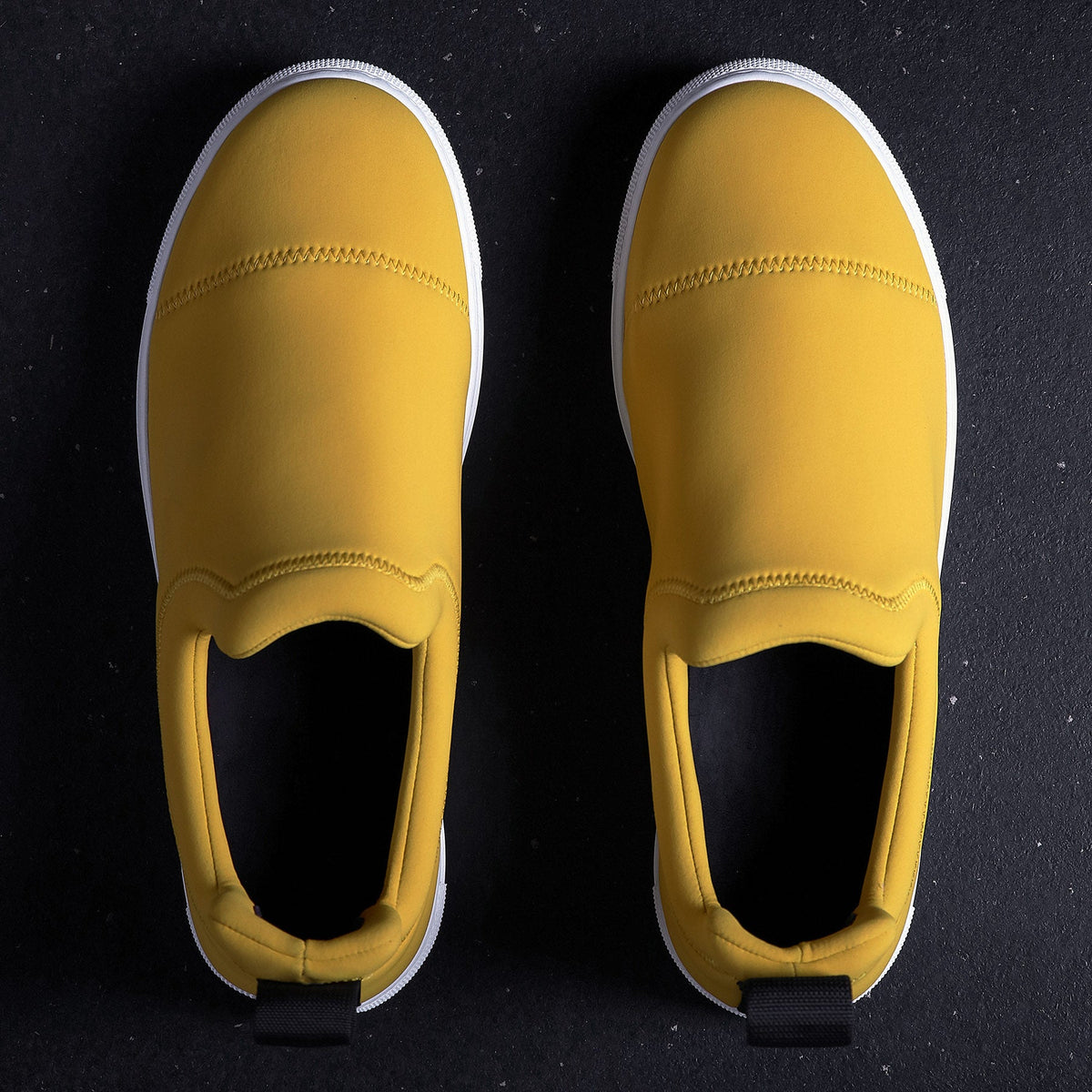 Men's Zuma Scuba Slip On in Crocus Yellow | James Perse Los Angeles 
