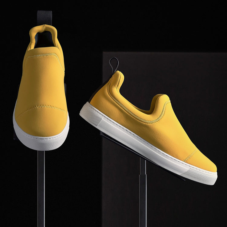 Men's Zuma Scuba Slip On in Crocus Yellow | James Perse Los Angeles 