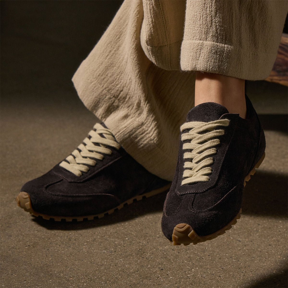 Women's Suede Low Running Sneaker - Cafe