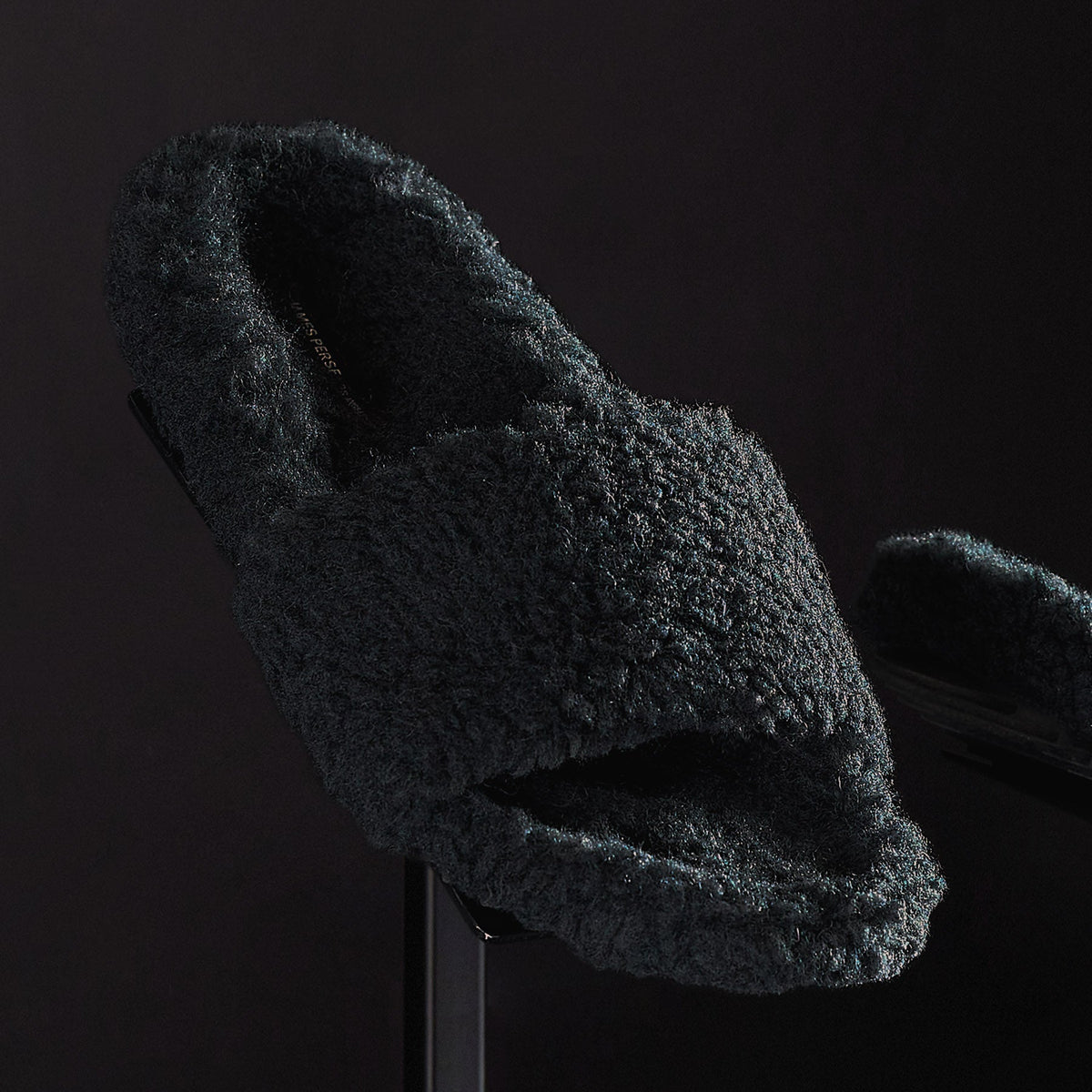 Women's Simple Strap Shearling Slide in Char | James Perse Los Angeles