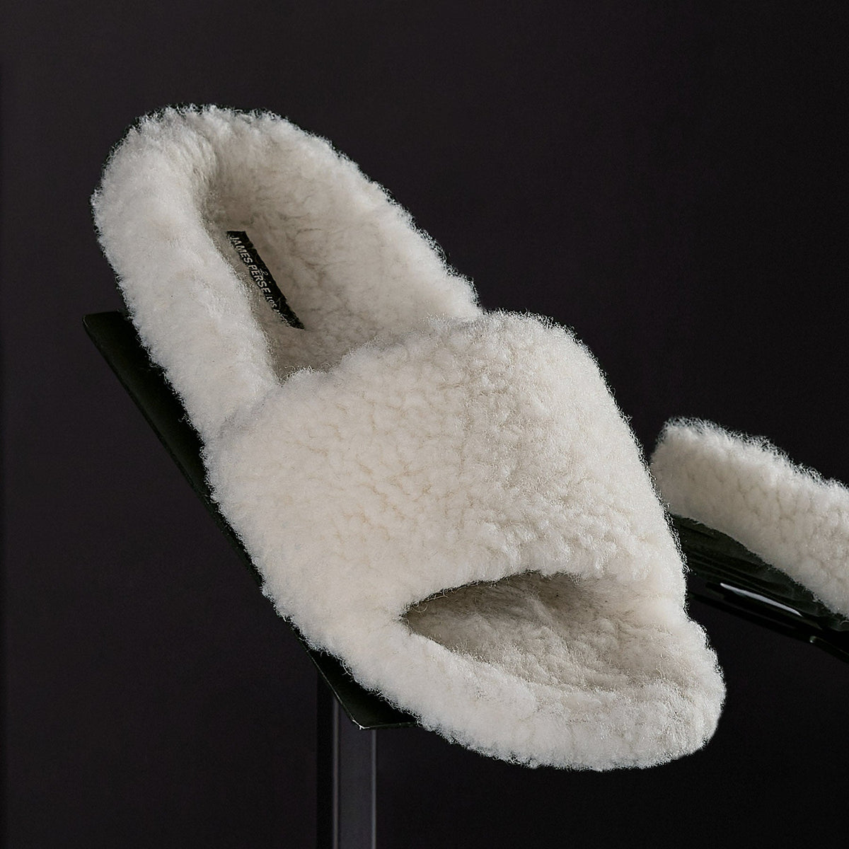 Women's Simple Strap Shearling Slide in Ivory | James Perse Los Angeles