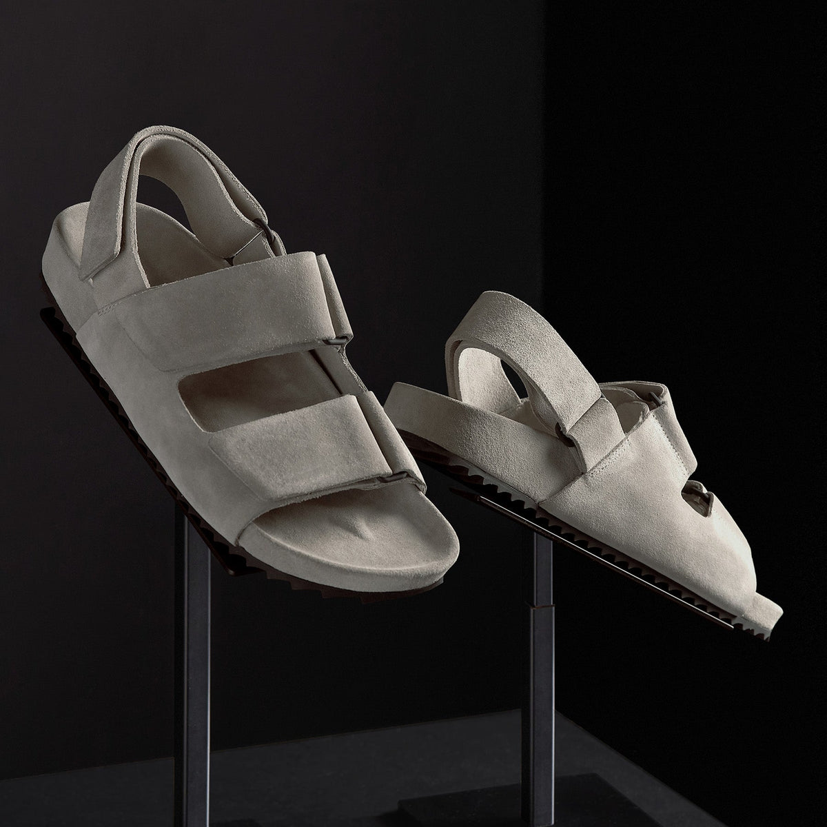 Women's Double Strap Velcro Sandal in Earth | James Perse Los Angeles 