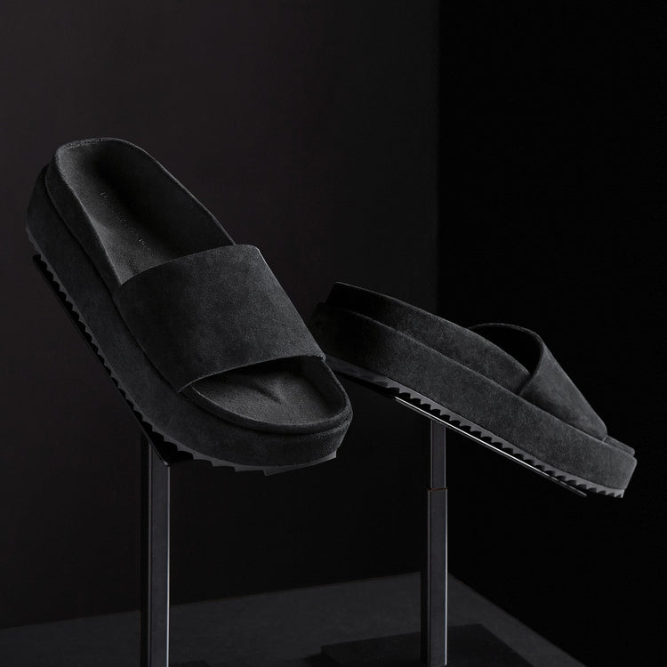 Women's Single Strap Platform Slid in Black | James Perse Los Angeles 