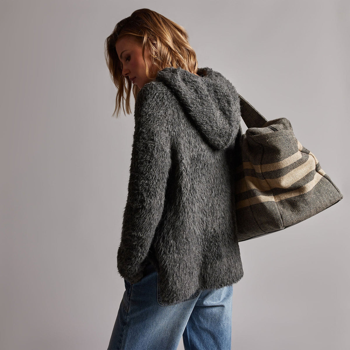Wool Blend Sherpa Hooded Sweater in Anthracite | James Perse Los Angeles