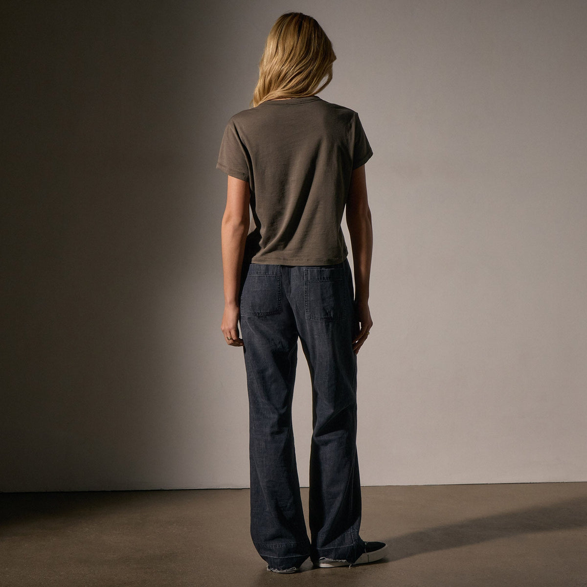 Brushed Elevated Jersey Short Sleeve Tee in Army Green | James Perse Los Angeles