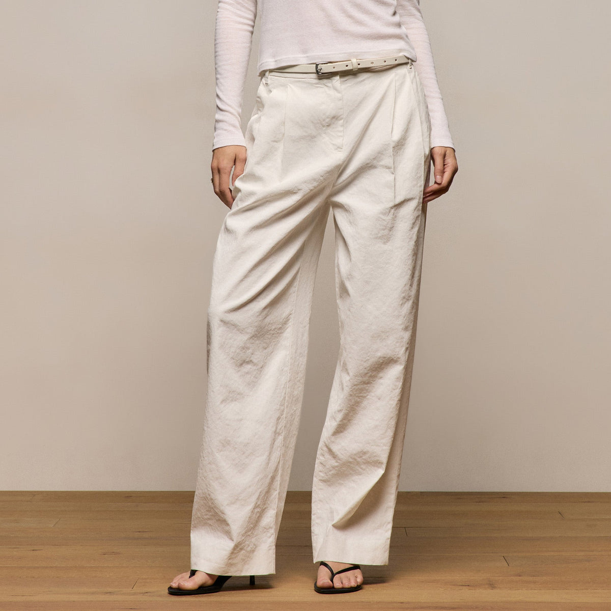 Linen Cotton Pleated Trouser in Off White | James Perse Los Angeles