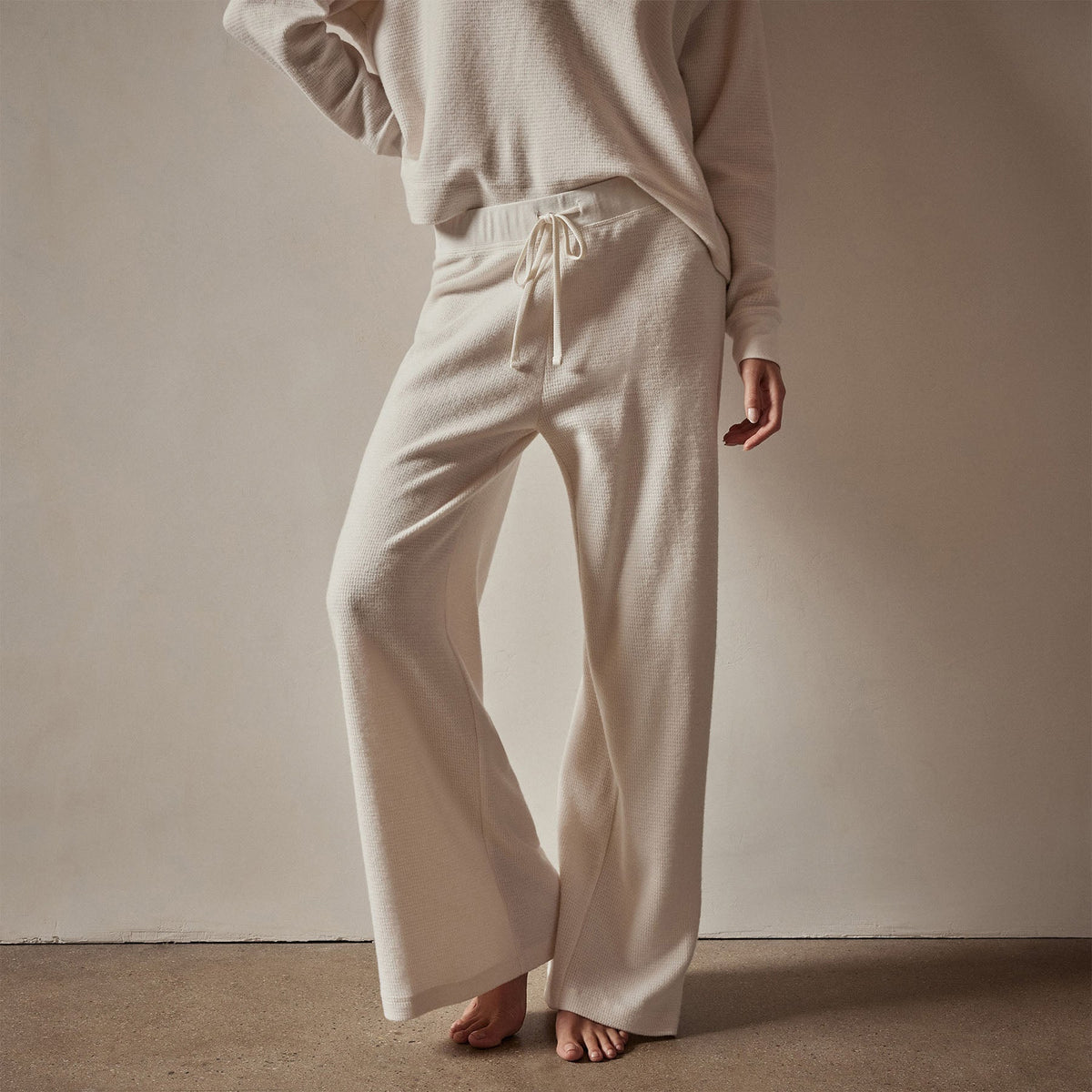 Wide Leg Lounge Pant in Oyster | James Perse Los Angeles