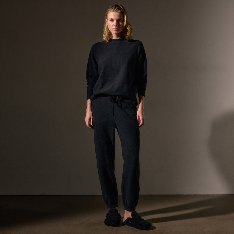 Brushed Thermal Sweat Pant  in Black | James Perse Los Angeles