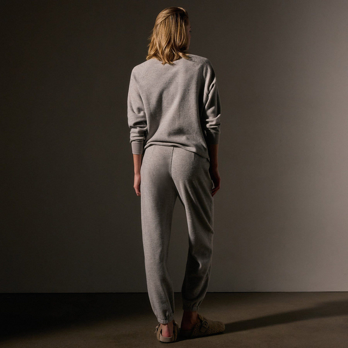 Brushed Thermal Sweat Pant  in Heather Grey | James Perse Los Angeles
