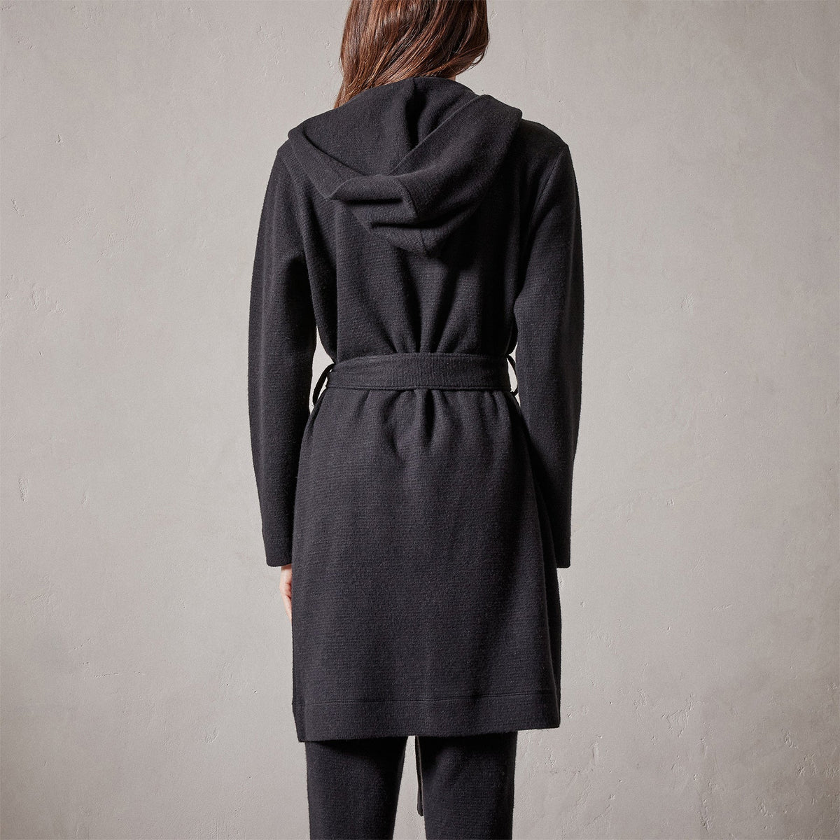 Brushed Thrml Knit Hooded Robe in Black | James Perse Los Angeles