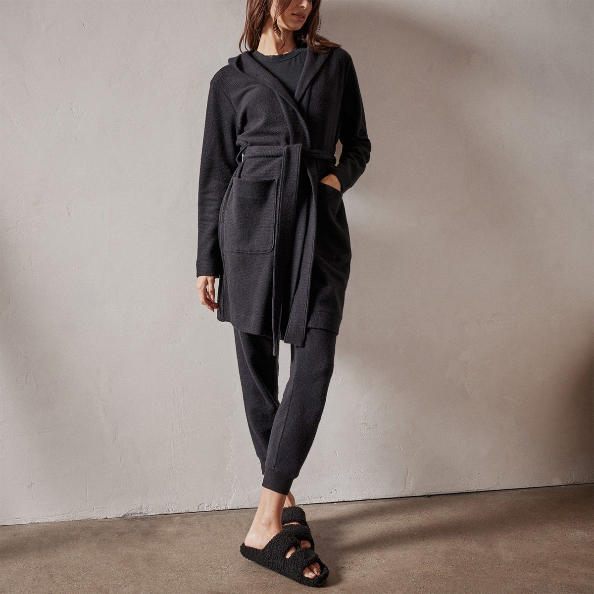 Brushed Thrml Knit Hooded Robe in Black | James Perse Los Angeles