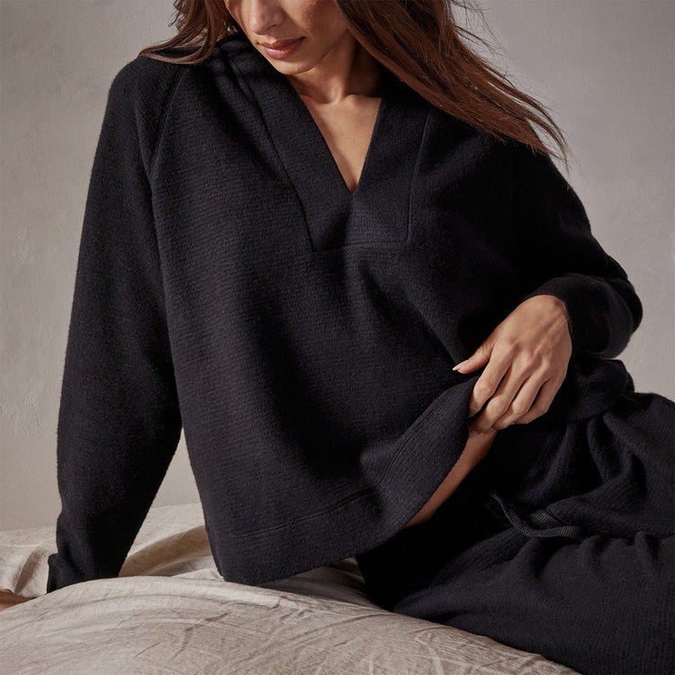 Thermal Knit Split Front Hoody in Black | James Perse Los Angeles
