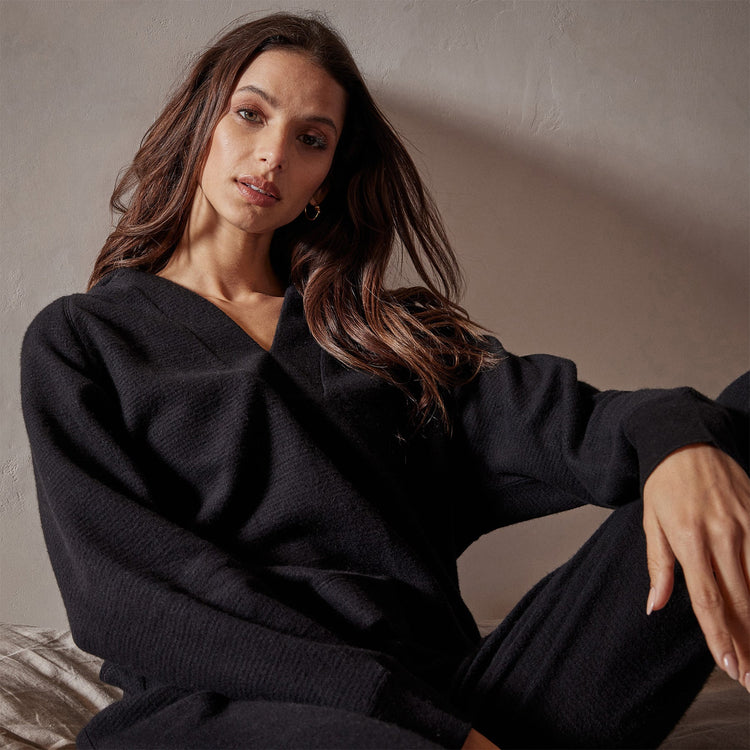 Thermal Knit Split Front Hoody in Black | James Perse Los Angeles