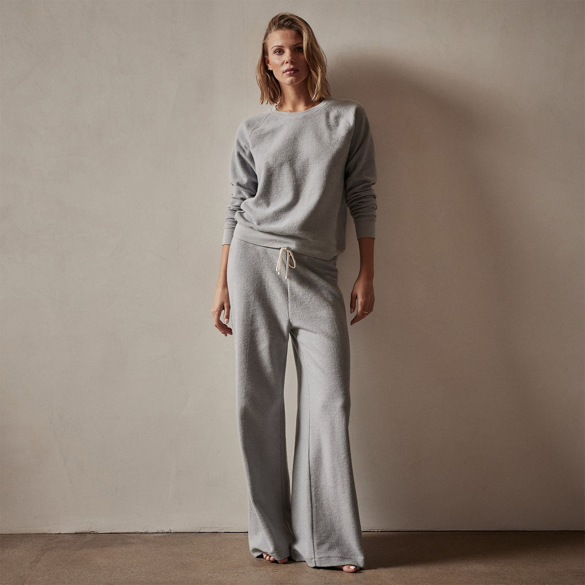 Relaxed Thermal Raglan Top in Breeze | James Perse Los Angeles
