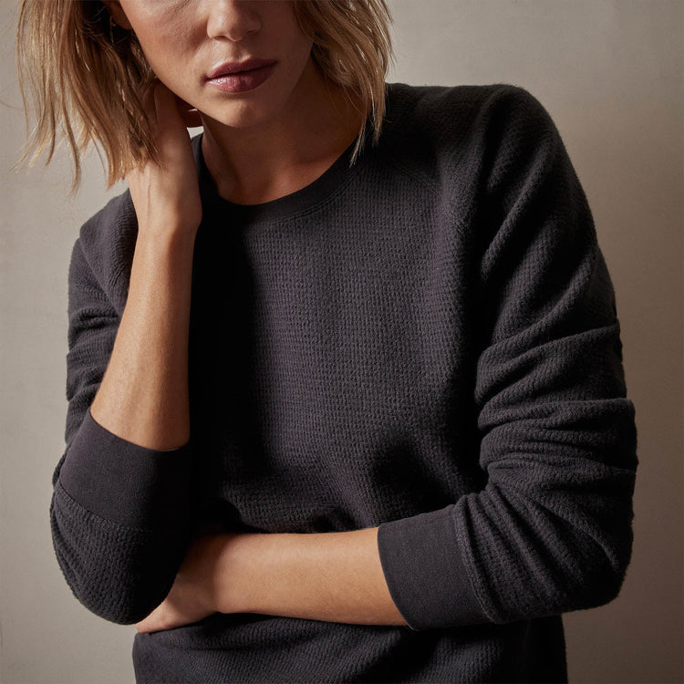 Relaxed Thermal Raglan Top in Magma | James Perse Los Angeles