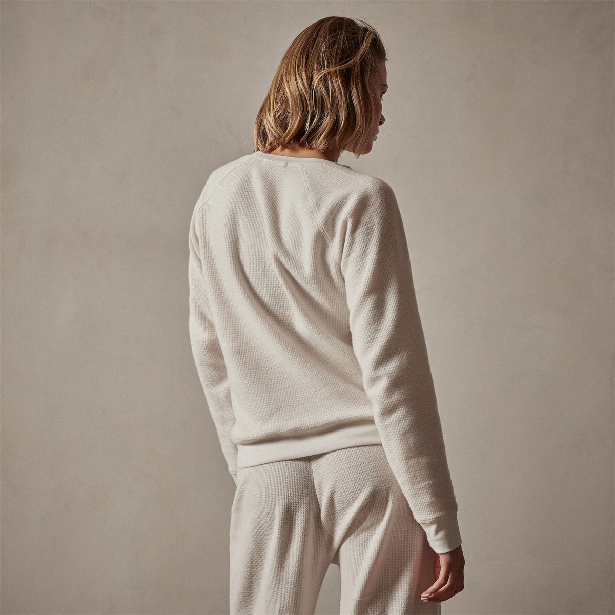 Relaxed Thermal Raglan Top in Oyster | James Perse Los Angeles