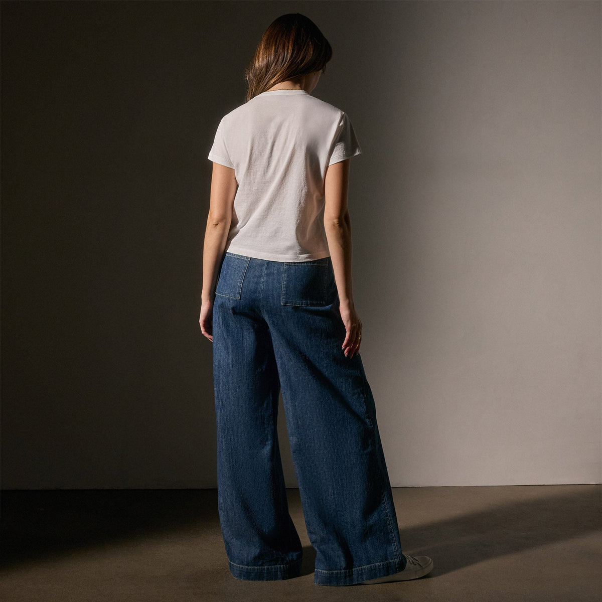 Cotton Linen Retro Pocket Tee in White | James Perse Los Angeles