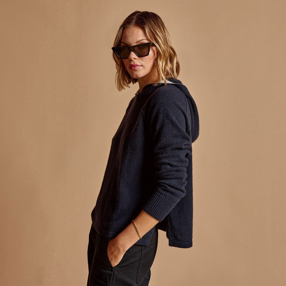 La Paz Cashmere Blend Hoodie in French Navy | James Perse Los Angeles