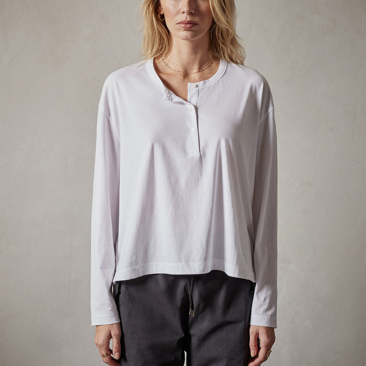 Clean Finish Jersey Henley in White | James Perse Los Angeles 